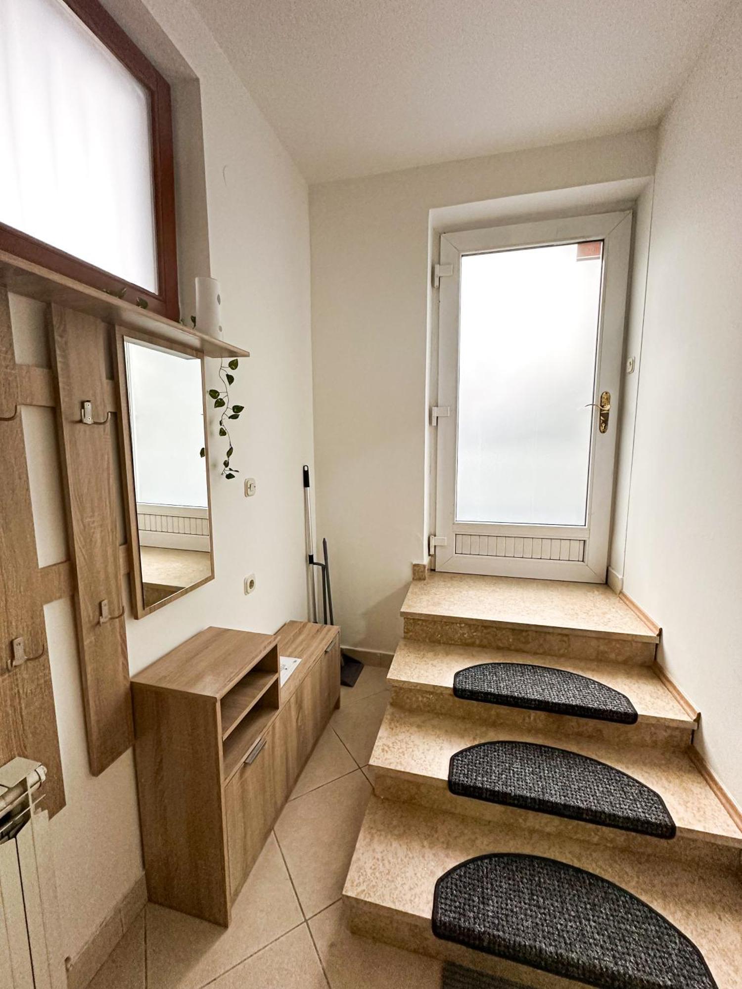 Studio Lana-Near The City Center With Parking Appartement Zagreb Buitenkant foto